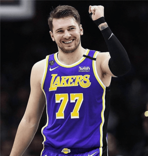 九游体育平台-包含东契奇新星精彩发挥表现惊艳，老鹰未来可期！的词条