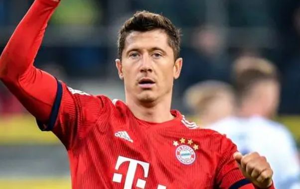 九游游戏-莱万多夫斯基连续七场比赛得分超过持续失利，西班牙队不断突破！的简单介绍